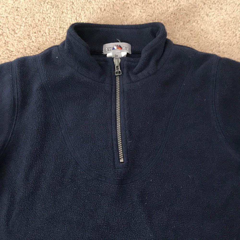 Fleece - Picture 3 of 3